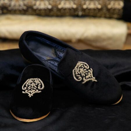 Black Loafers Crest 1